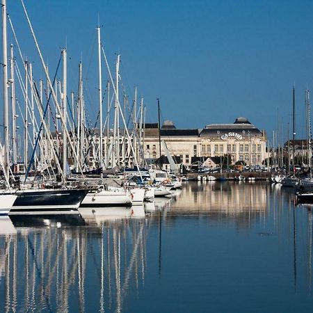 Les Quais De Trouville Esterno foto
